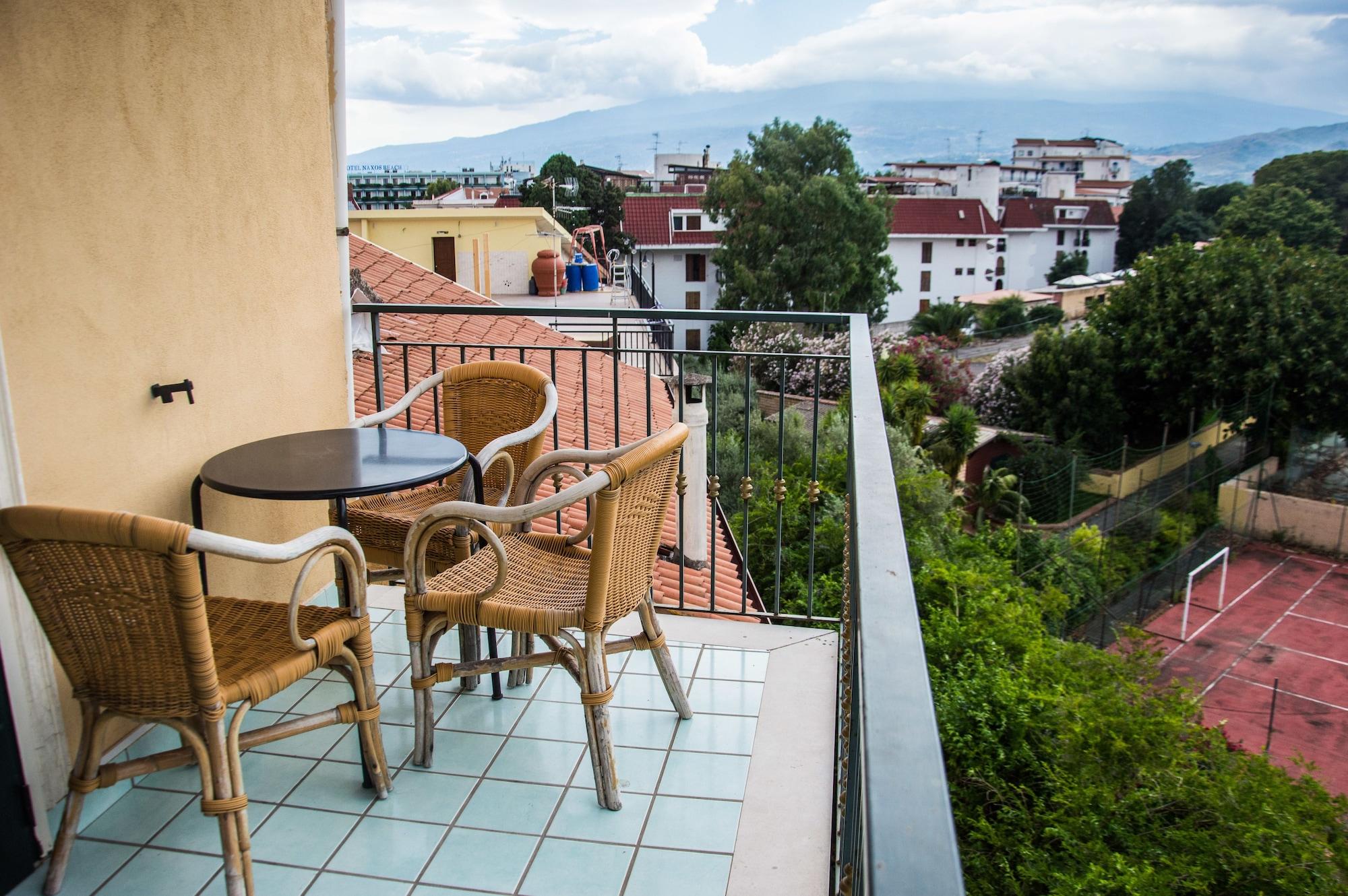 Hotel & Apartments Villa Linda Giardini Naxos Bagian luar foto