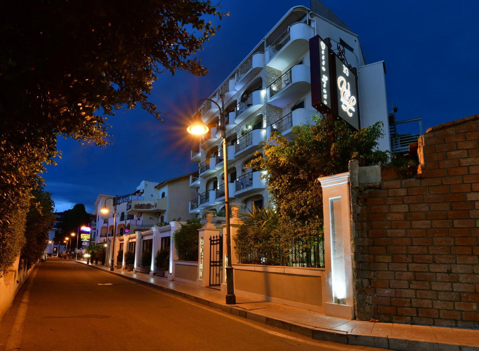 Hotel & Apartments Villa Linda Giardini Naxos Bagian luar foto