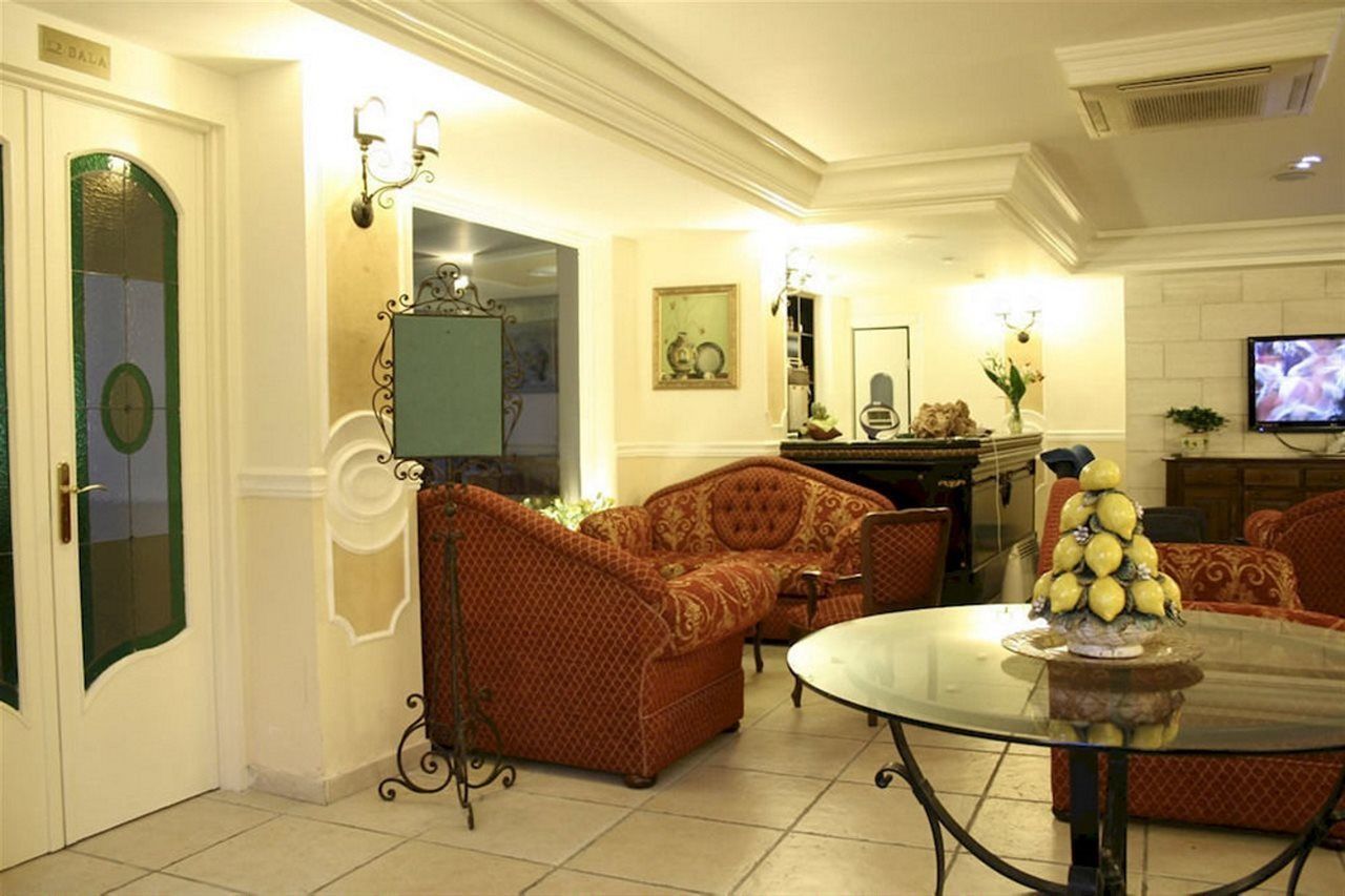 Hotel & Apartments Villa Linda Giardini Naxos Bagian luar foto